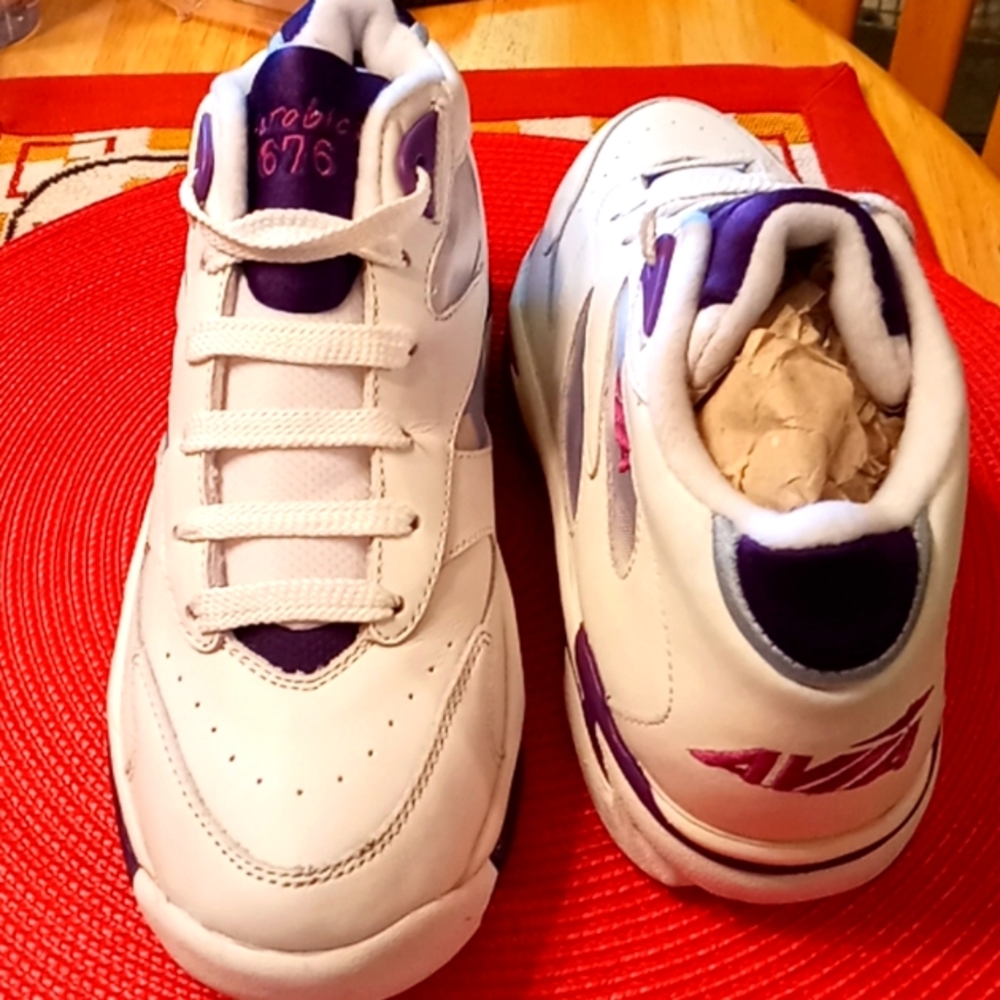 NWT,Vintage 90's,Lady's,AWESOME, Avia, Very White Leather, Aerobic Shoes
